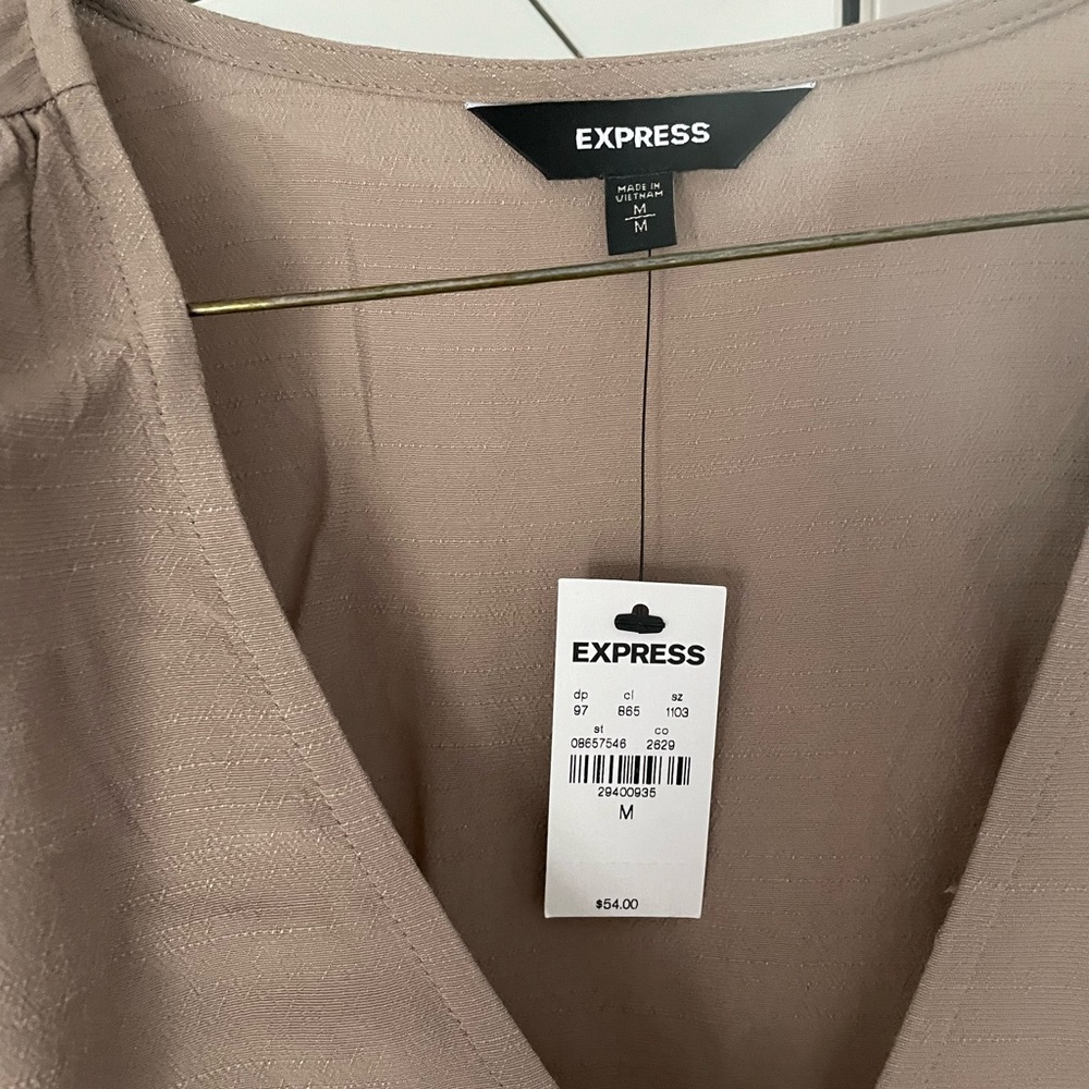 NWT Express Blouse Size Medium Beige - Picture 2 of 2